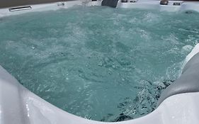 Winter Oase Beheizter Whirlpool Sauna Und Kamin